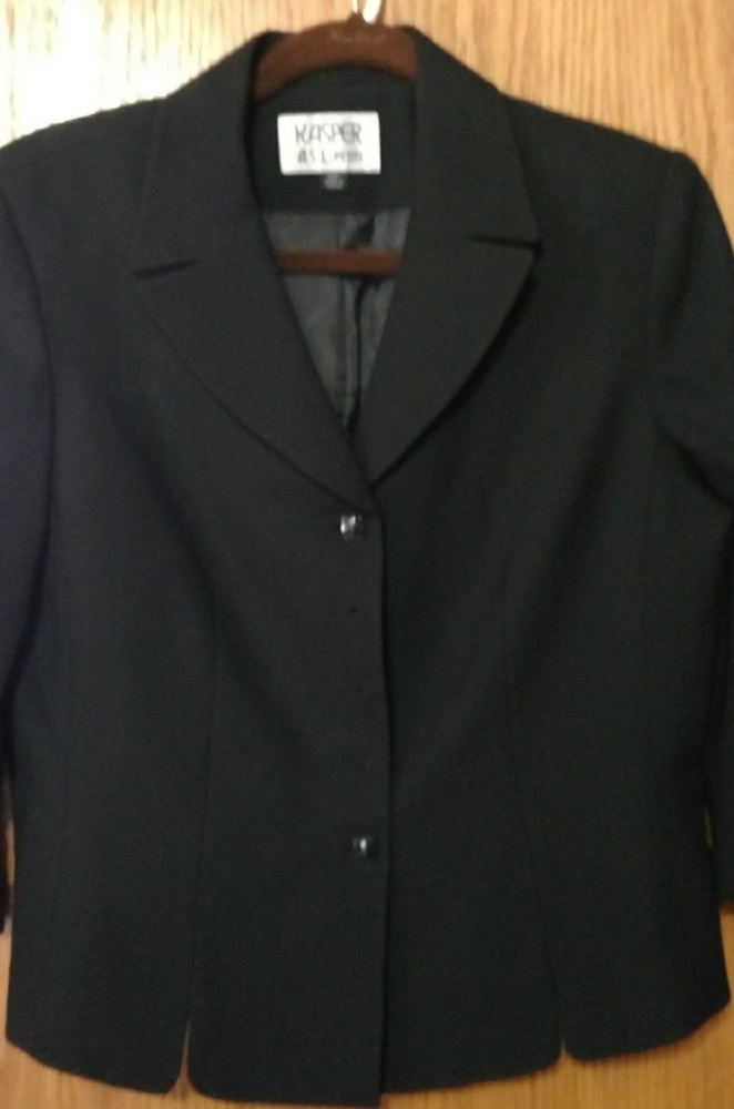 Suit jacket/matching skirt